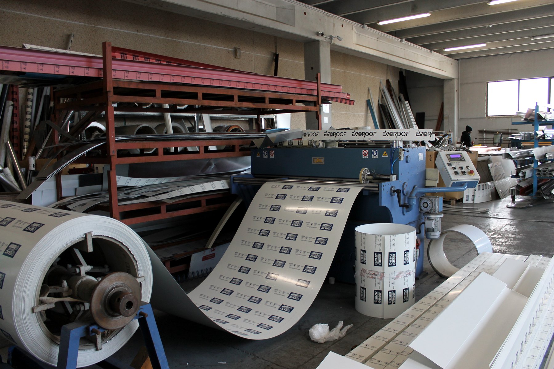 Centro di piegatura Fomed per lattoneria edile a Lecce