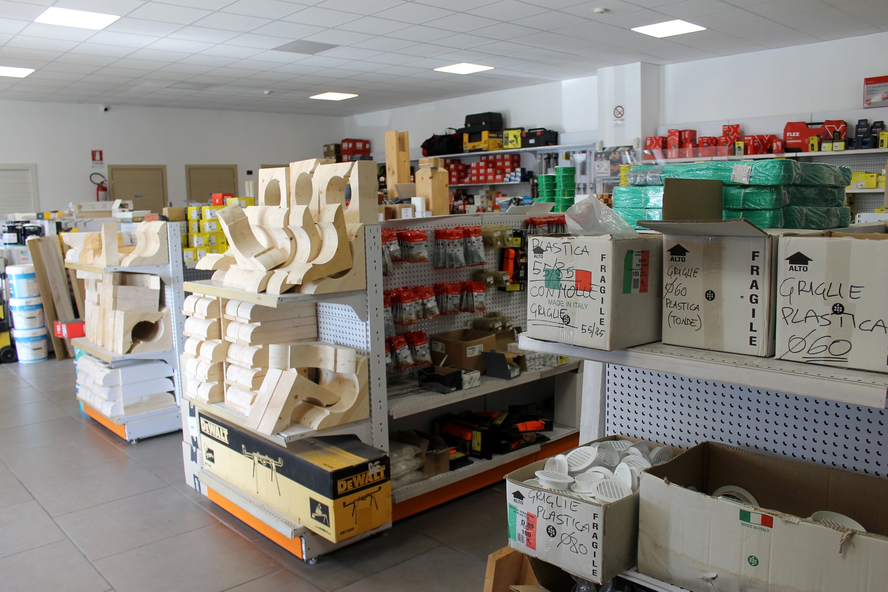 Punto vendita Fomed materiali per edilizia e ferramenta a Campi Salentina